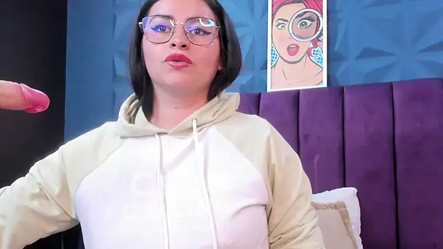 NicoleJonss online show from May 2026 12:29:02 AM