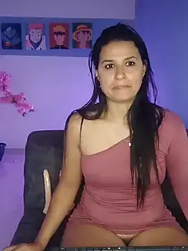 Snapshot of elena_jonees chatting on December 2024 10:20:01 PM elena jonees online show from December 2024 10:20:01 PM
