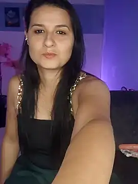 Snapshot of elena_jonees chatting on December 2024 07:46:02 PM elena jonees online show from December 2024 07:46:02 PM