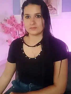 Snapshot of elena_jonees chatting on December 2024 02:21:01 PM elena jonees online show from December 2024 02:21:01 PM