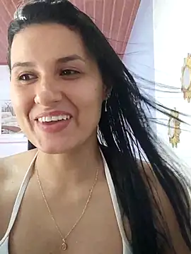 Snapshot of elena_jonees chatting on February 2025 09:52:02 PM elena jonees online show from February 2025 09:52:02 PM