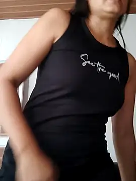 Snapshot of elena_jonees chatting on March 2025 06:45:01 PM elena jonees online show from March 2025 06:45:01 PM
