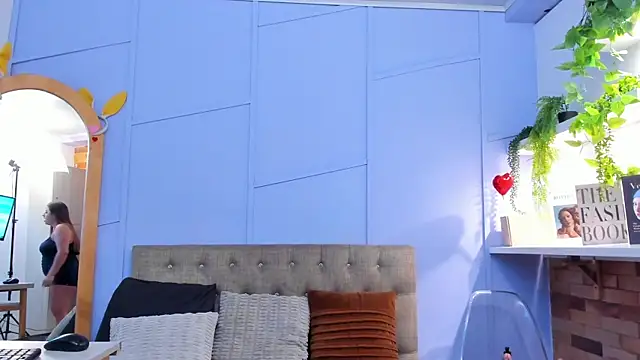 nathalie rossel online show from September 2025 07:06:02 PM