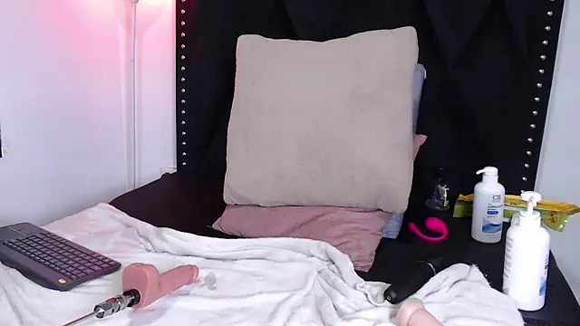 dafne queenn online show from February 2025 03:58:01 PM