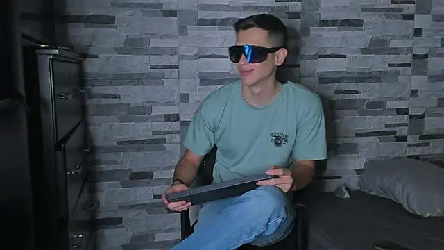 Dimitri higth420 online show from January 2026 09:50:01 PM