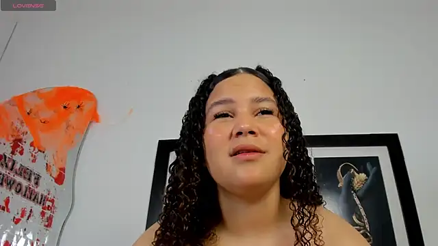 zoee lovv online show from October 2025 03:03:02 AM