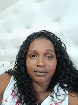 Snapshot of annybarros21 chatting on July 2026 05:04:02 PM annybarros21 online show from July 2026 05:04:02 PM