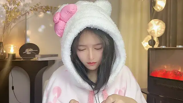 xiaodaibabyy online show from December 2024 12:55:02 PM