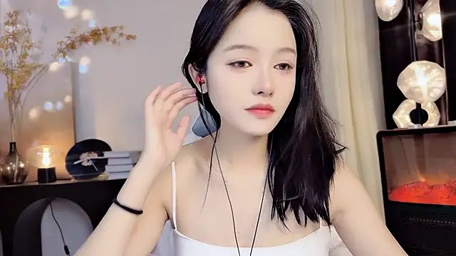 xiaodaibabyy online show from February 2025 01:14:01 PM