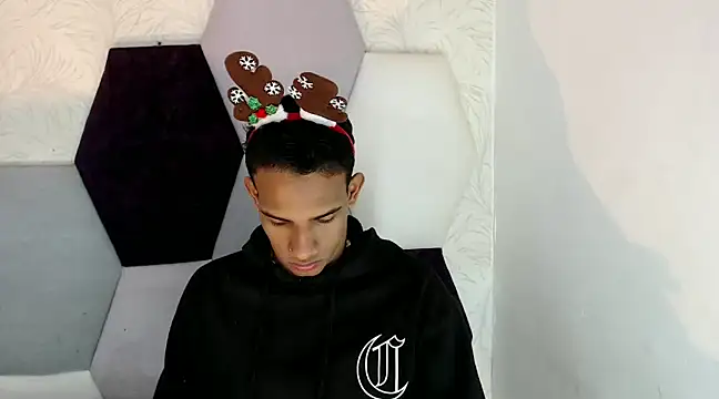 AbrahanBratz online show from December 2024 11:41:02 AM