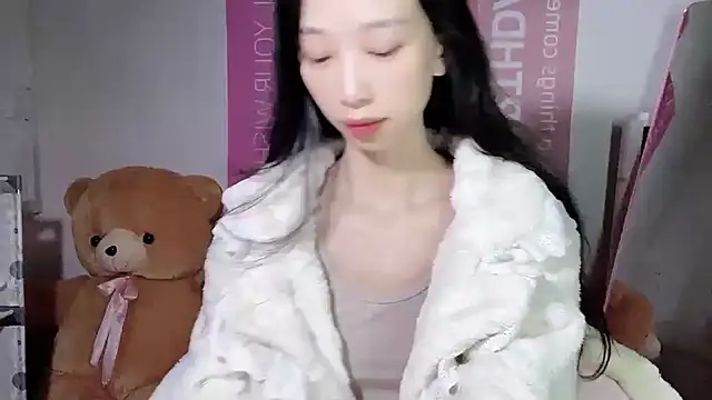 Snapshot of Lili-2 chatting on December 2024 02:54:02 PM Lili-2 online show from December 2024 02:54:02 PM