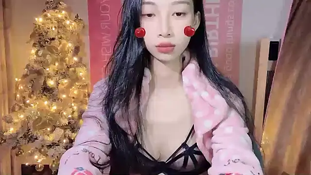 Snapshot of Lili-2 chatting on December 2024 02:28:02 PM Lili-2 online show from December 2024 02:28:02 PM