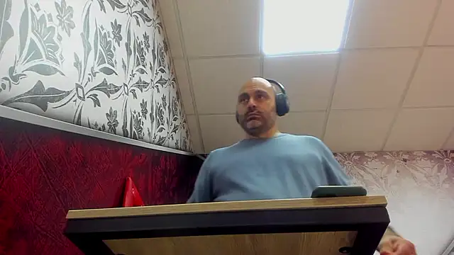 Gabriel Harmant online show from December 2024 01:46:01 PM