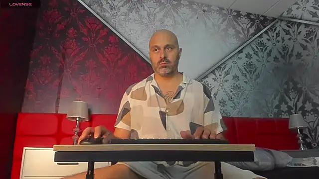 Gabriel Harmant online show from December 2024 11:30:02 AM