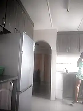 Feathergal69  online show from December 2024 01:55:01 PM