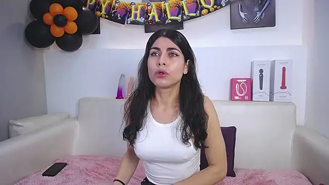 Melodi Roux online show from November 2025 01:10:02 PM