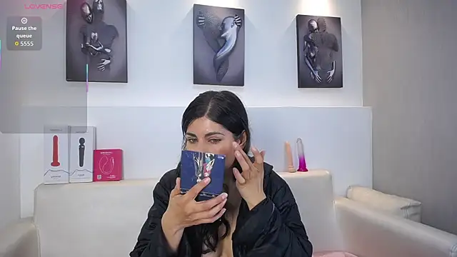 Melodi Roux online show from January 2026 01:24:01 PM