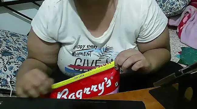 Queen of boobs01 online show from February 2025 06:40:02 PM