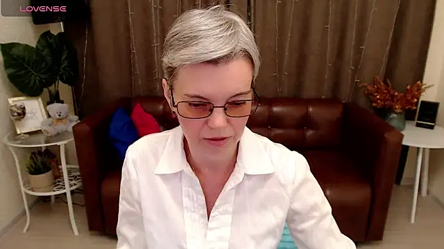 Cutie Erikaa1 online show from February 2025 03:06:01 AM