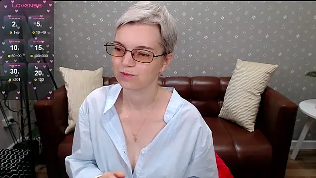 Cutie Erikaa1 online show from October 2025 02:33:01 AM