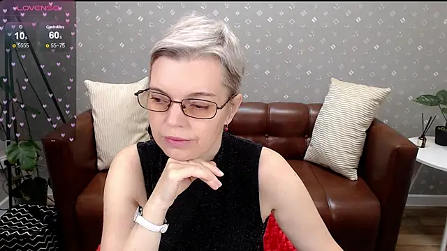 Cutie Erikaa1 online show from October 2025 02:12:02 AM