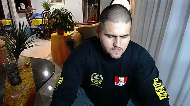 Snapshot of pitbullveryhot chatting on February 2025 06:53:02 AM pitbullveryhot online show from February 2025 06:53:02 AM