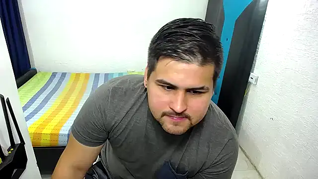 Snapshot of pitbullveryhot chatting on November 2025 11:51:02 PM pitbullveryhot online show from November 2025 11:51:02 PM