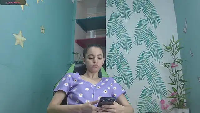 Mia-kalinfa online show from January 2025 12:31:01 PM