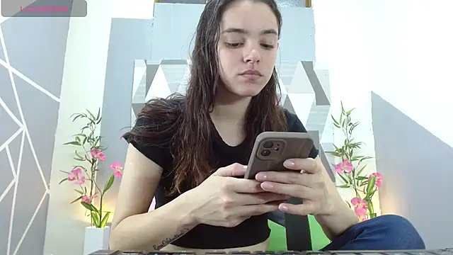 Mia-kalinfa online show from January 2025 10:51:02 PM