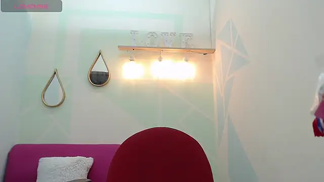 Mia-kalinfa online show from February 2025 01:32:02 PM