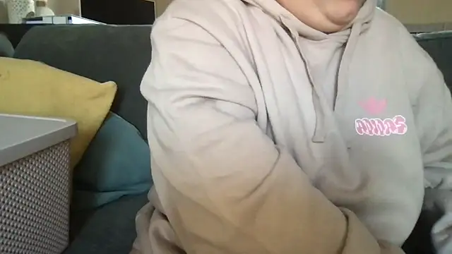 Tallulah-mae-xoxox online show from March 2025 01:50:02 PM