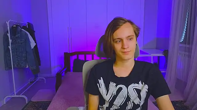 Snapshot of nikompell chatting on February 2025 04:31:01 AM nikompell online show from February 2025 04:31:01 AM