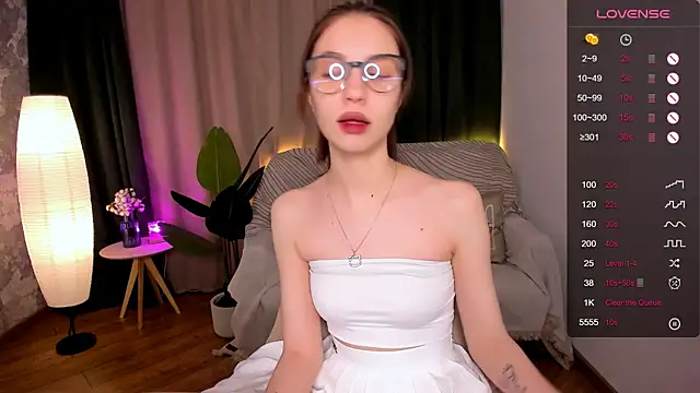 MilliBrown  online show from January 2025 12:13:01 PM