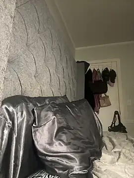 Snapshot of camiliaskye chatting on September 2025 04:11:02 AM camiliaskye online show from September 2025 04:11:02 AM