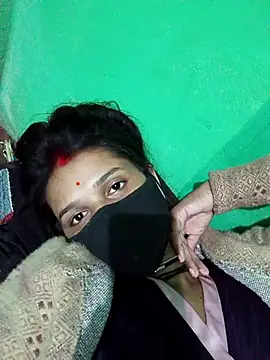 Hoty girl 143 online show from November 2025 05:25:02 PM