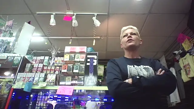 jadegilf1 online show from April 2026 06:57:01 PM