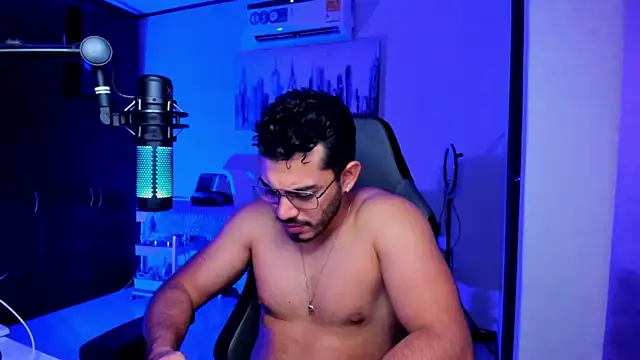 BrunoD31 online show from November 2025 04:04:01 AM