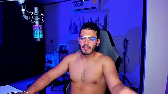 BrunoD31 online show from November 2025 04:56:01 AM