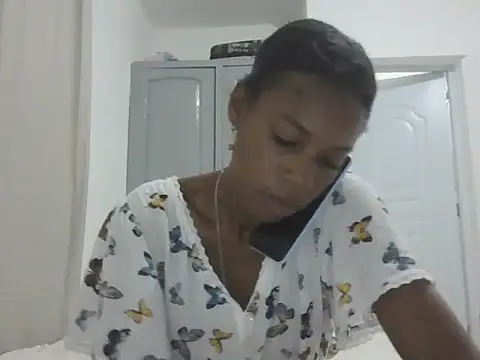 Snapshot of adele-33 chatting on September 2025 10:48:02 PM adele-33 online show from September 2025 10:48:02 PM