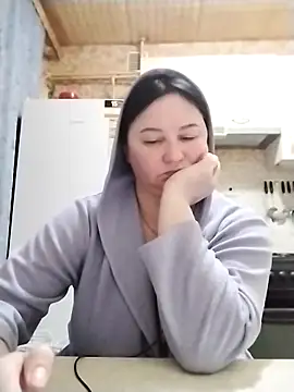 Holly-69 online show from March 2025 08:43:02 PM