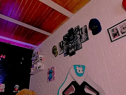 missycanoo online show from September 2025 03:10:02 AM