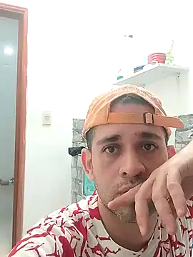 Snapshot of CRISTHIAN_GREY01 chatting on December 2024 05:21:02 PM CRISTHIAN GREY01 online show from December 2024 05:21:02 PM