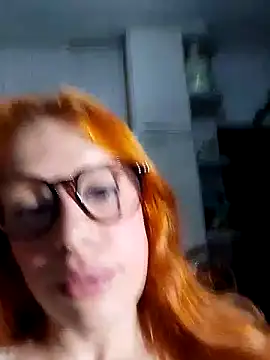 Snapshot of Bellatriz-horse chatting on December 2025 03:44:01 AM Bellatriz-horse online show from December 2025 03:44:01 AM