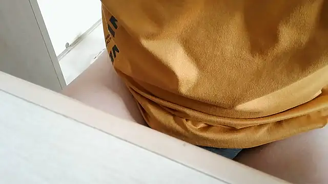 Snapshot of XiaoGuoGuo284512 chatting on October 2025 06:57:01 AM XiaoGuoGuo284512 online show from October 2025 06:57:01 AM