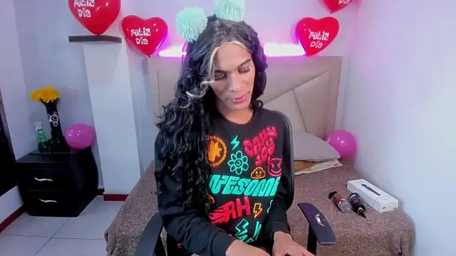 Strella ferrera online show from February 2025 02:00:02 PM