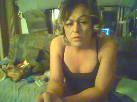 Snapshot of HoneyBdaQueen chatting on March 2025 10:18:02 AM HoneyBdaQueen online show from March 2025 10:18:02 AM