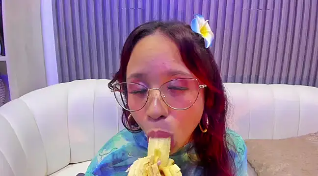 MelanieRoah online show from March 2025 10:44:01 PM