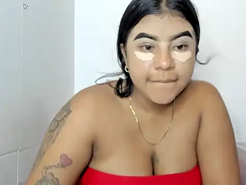 alexxa1304 online show from November 2025 12:21:01 AM