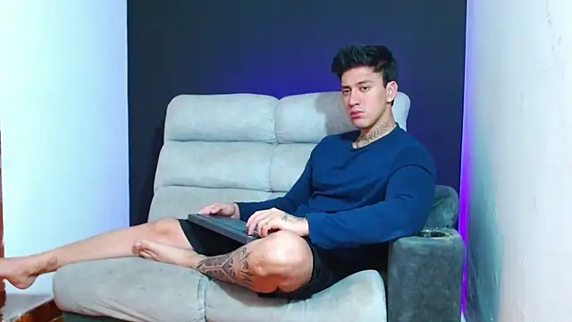 JUSTIN FULLER1 online show from February 2026 06:39:01 PM