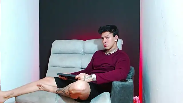 JUSTIN FULLER1 online show from February 2026 10:47:02 PM